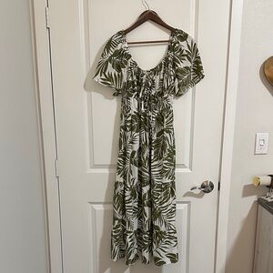 Green Leaf Print Maxi Dress